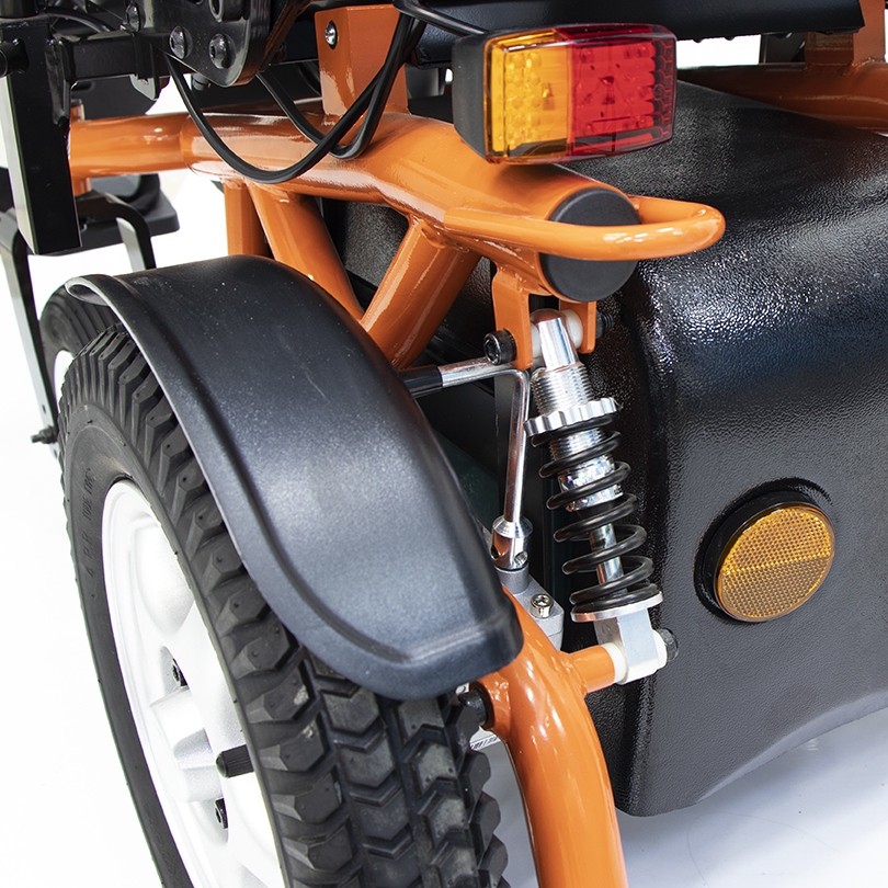 Подвеска задних колес оснащена амортизаторами.jpg