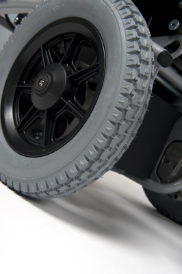 Кресло-коляска Vermeiren Navix с задним электроприводом